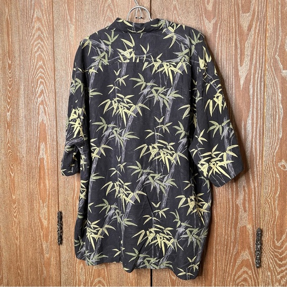 Tommy Bahama Hawaiian Shirt Men's XXL Black Green Floral Bamboo Print Silk Camp - Picture 10 of 11